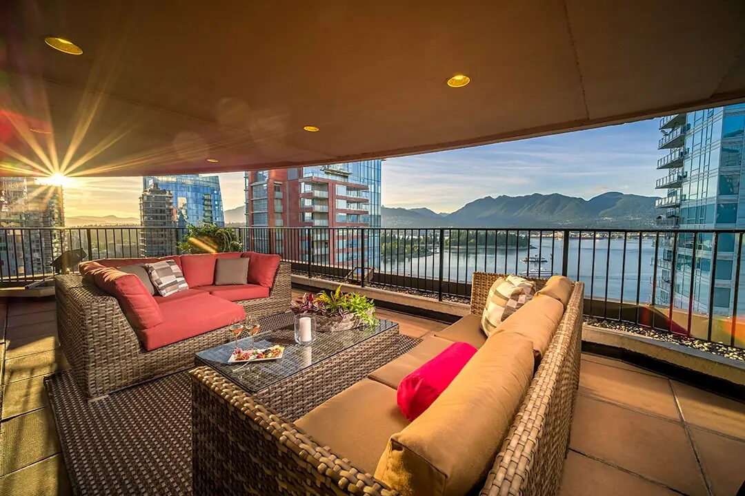Coal Harbour Suite at Pinnacle Hotel Harbourfront, downtown Vancouver, photo 1