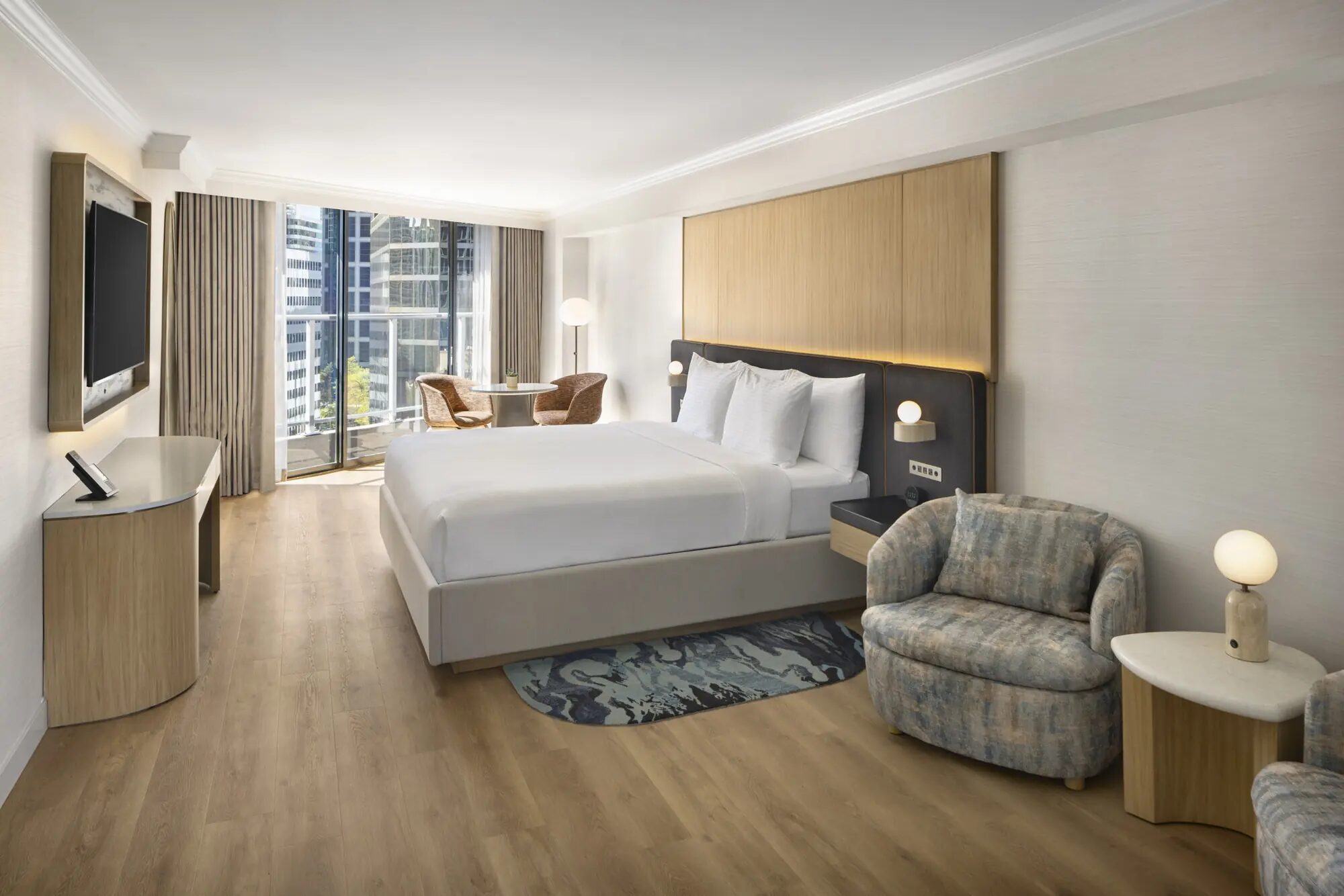 Cityview Rooms at Pinnacle Hotel Harbourfront, downtown Vancouver, photo 1